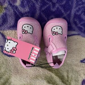 Hello Kitty Pink Girls Water Shoes Slip-Ons with Bow Graphic